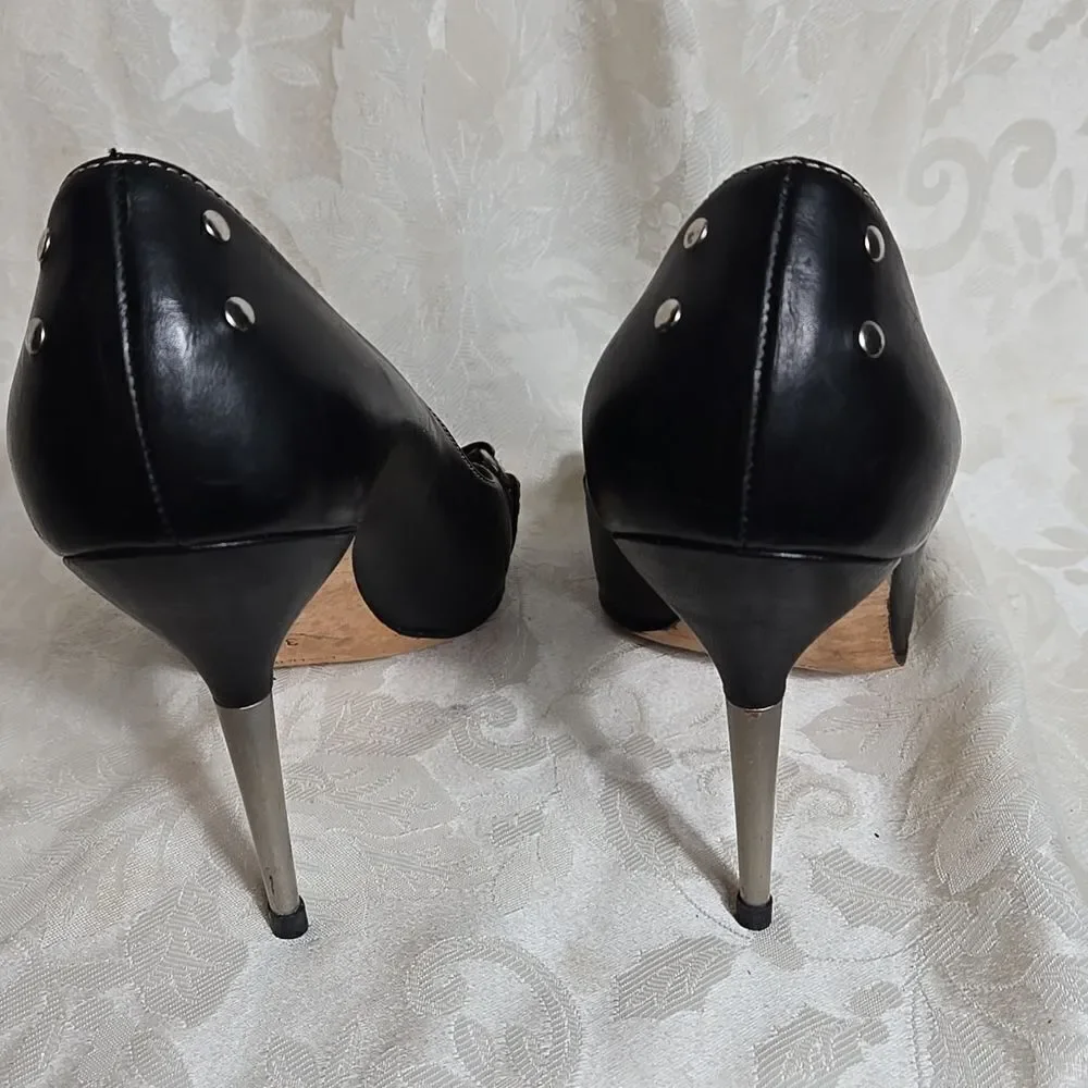 Manolo Blahnik Black Leather Open Peep Toe Silver Metal Heel Shoes Heels